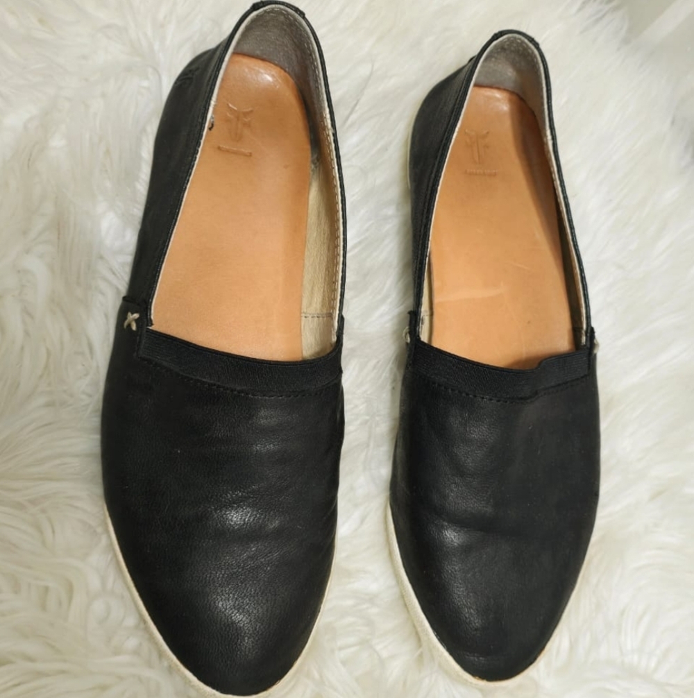 Frye Melanie Black Slip on Loafers Size